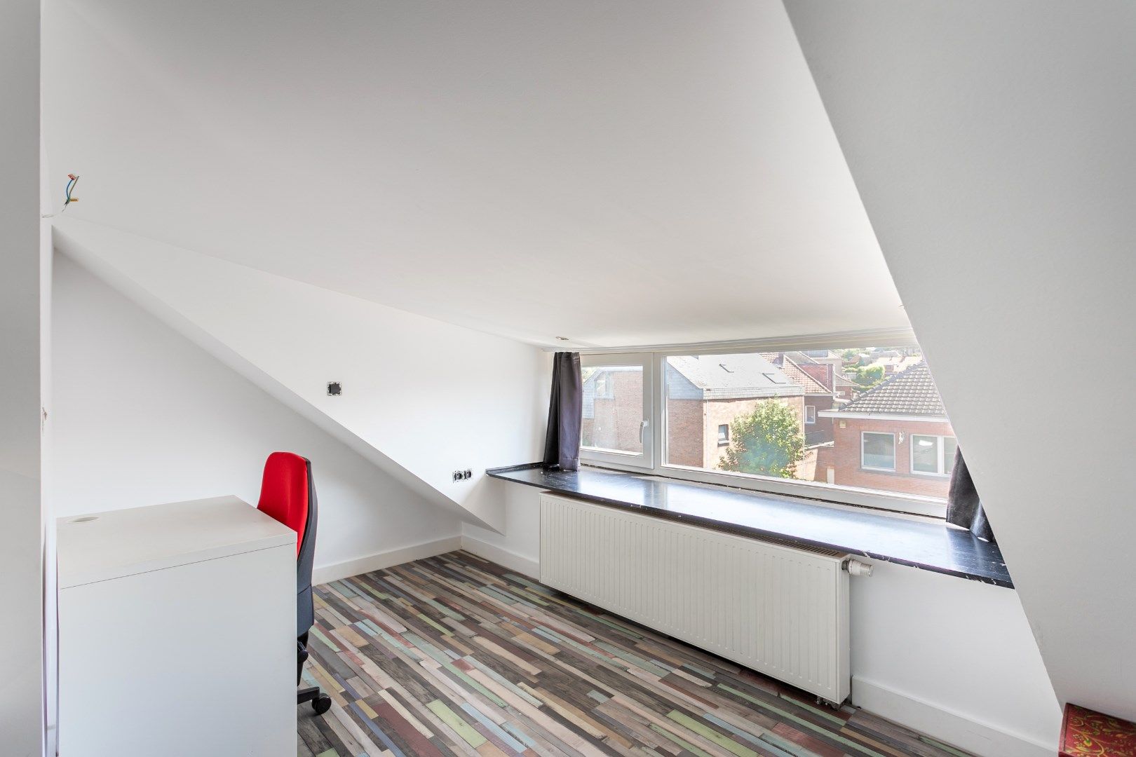 Ruime en energiezuinige (EPC A) woning met 5 slaapkamers, bureau, garage en tuin foto 22
