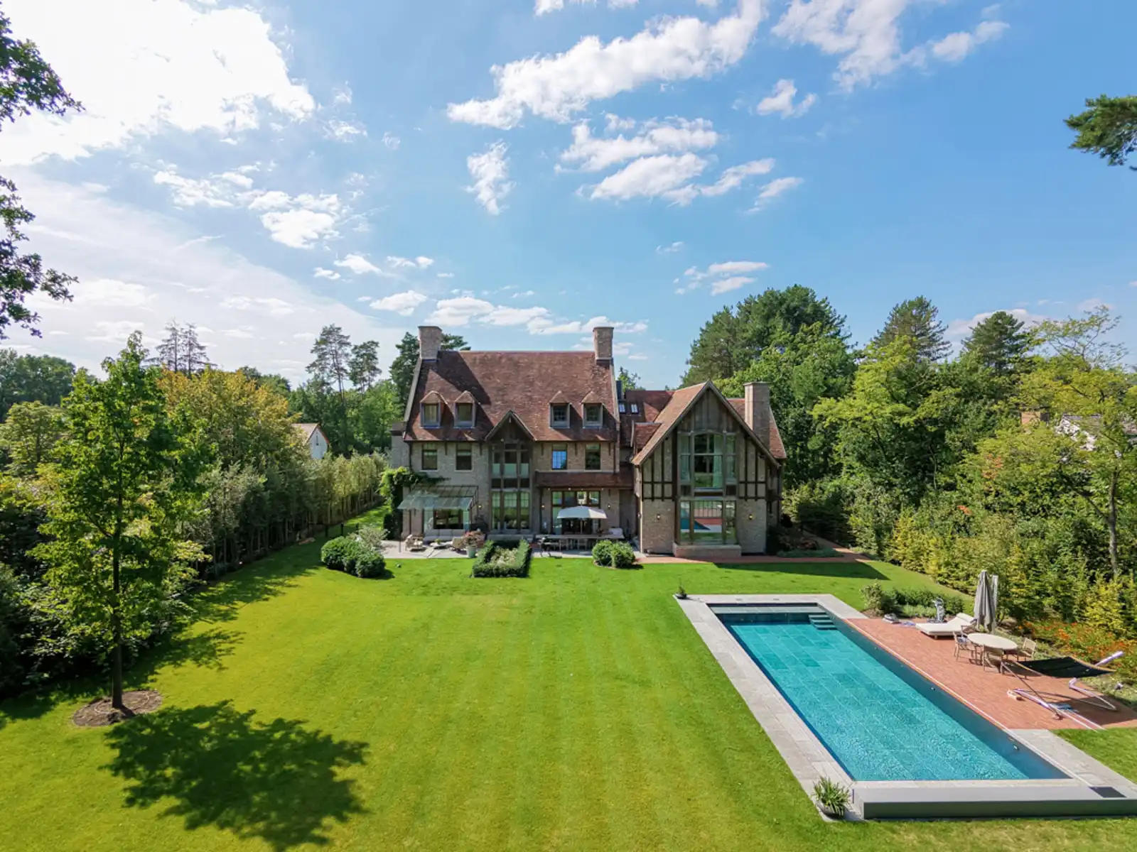 HYPERDELUXE ENGLISH COURTHOUSE VILLA OP ABSOLUTE TOPLOCATIE foto 4