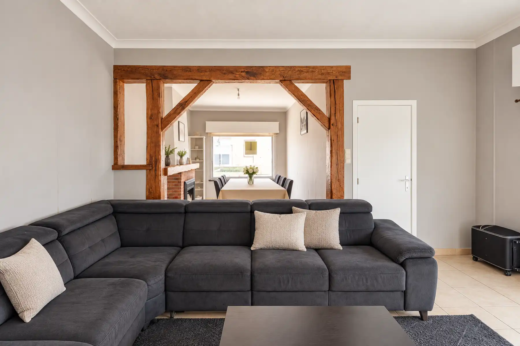 Halfopen bebouwing met potentieel op toplocatie in Lokeren foto 2