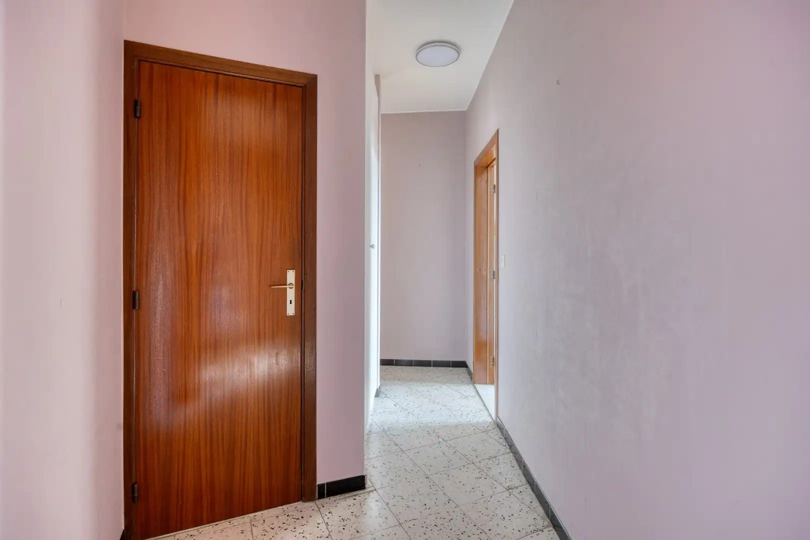 Ruim appartement met zonnig terras, stadscentrum Tongeren - centrale ligging en open uitzicht foto 12