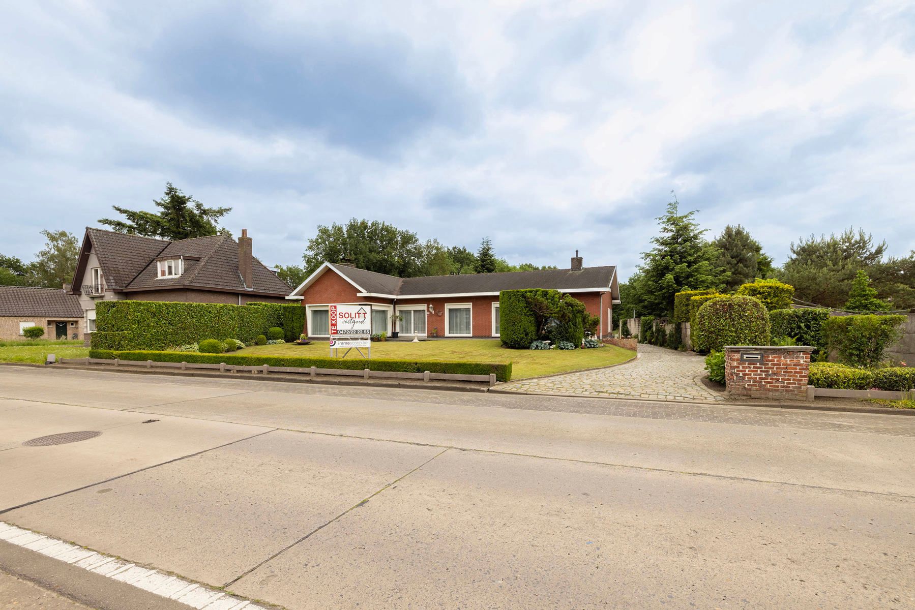 Ruime woning met 4 slpks en bijgebouw op 2.400m grond foto 1