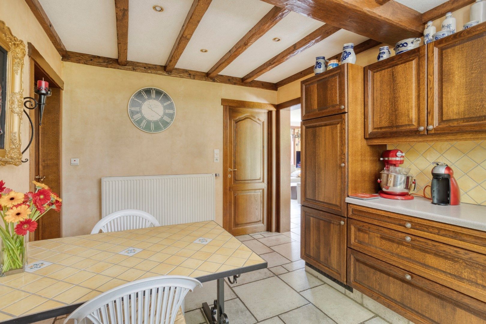 Charmante woning van 256 m2 met 4 slaapkamers te Wommelgem!  foto 10