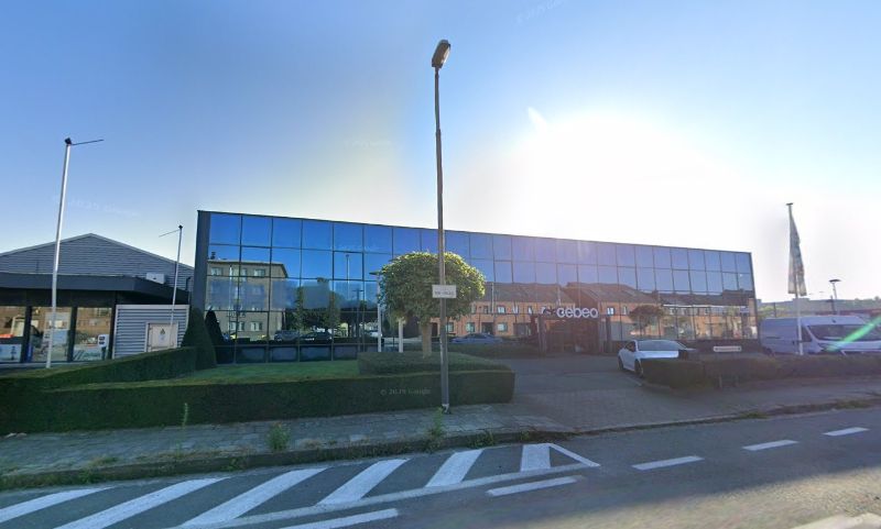 Polyvalent bedrijfspand met uitstekende visibiliteit & ruime parking – Gent (Havengebied) foto 2
