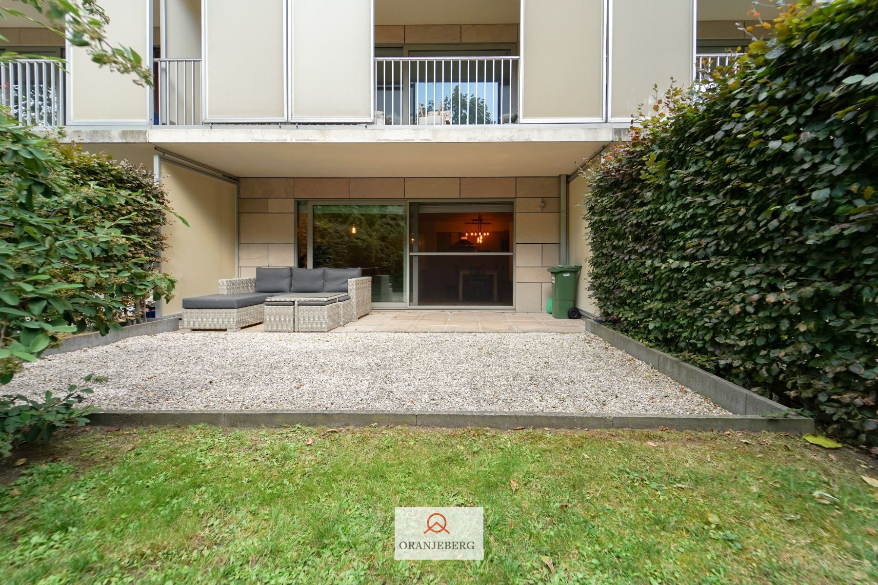 Modern gelijkvloers 2 slpk appartement met groot terras rustig gelegen in centrum Gent foto 4