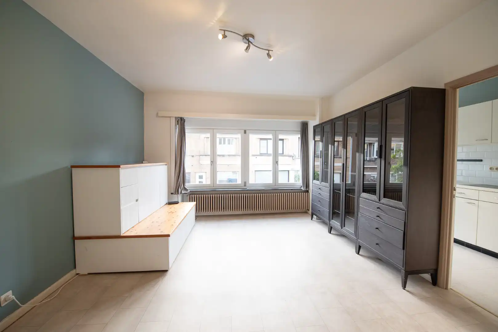 BEZOEKMOMENT VOLZET! Instapklaar appartement te Gent nabij Sint-Pieters station. foto 3