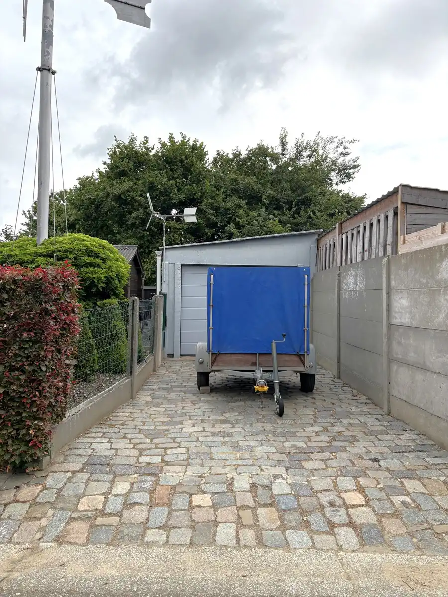 Charmante te renoveren woning foto 20