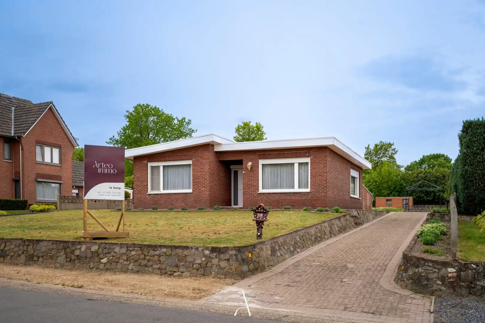 Rustig gelegen bungalow op 1.413 m² aan de rand van natuurgebied Bergerven foto 2