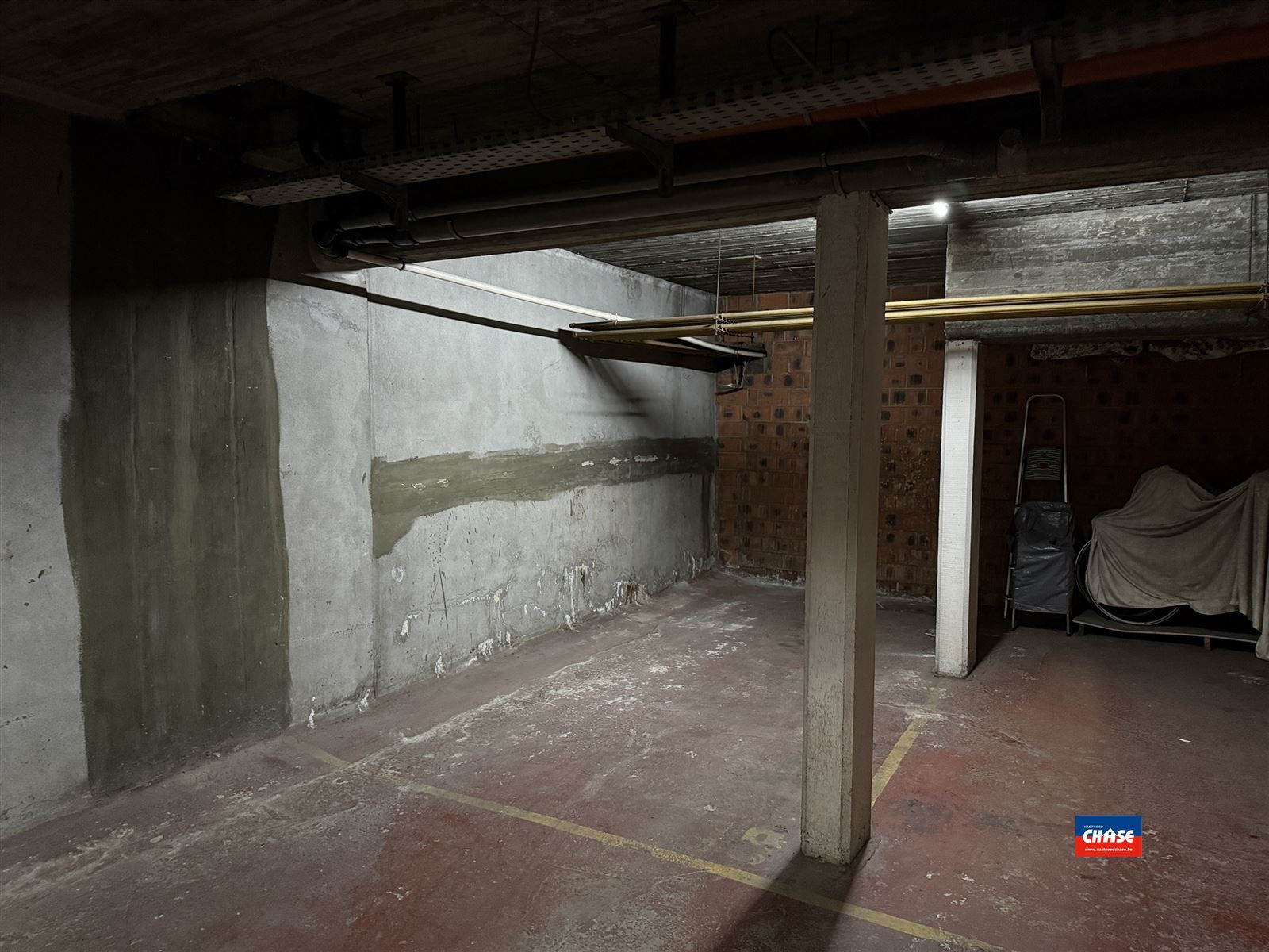 Autostaanplaats foto {{pictureIndex}}