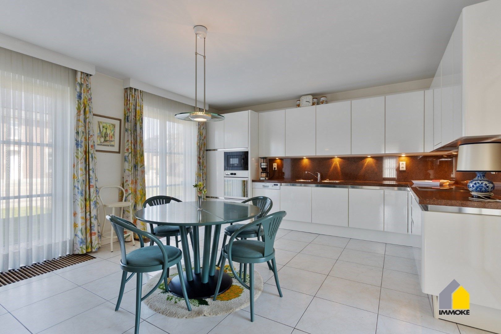 Tijdloze, stijlvolle villa met parktuin op toplocatie. foto 14