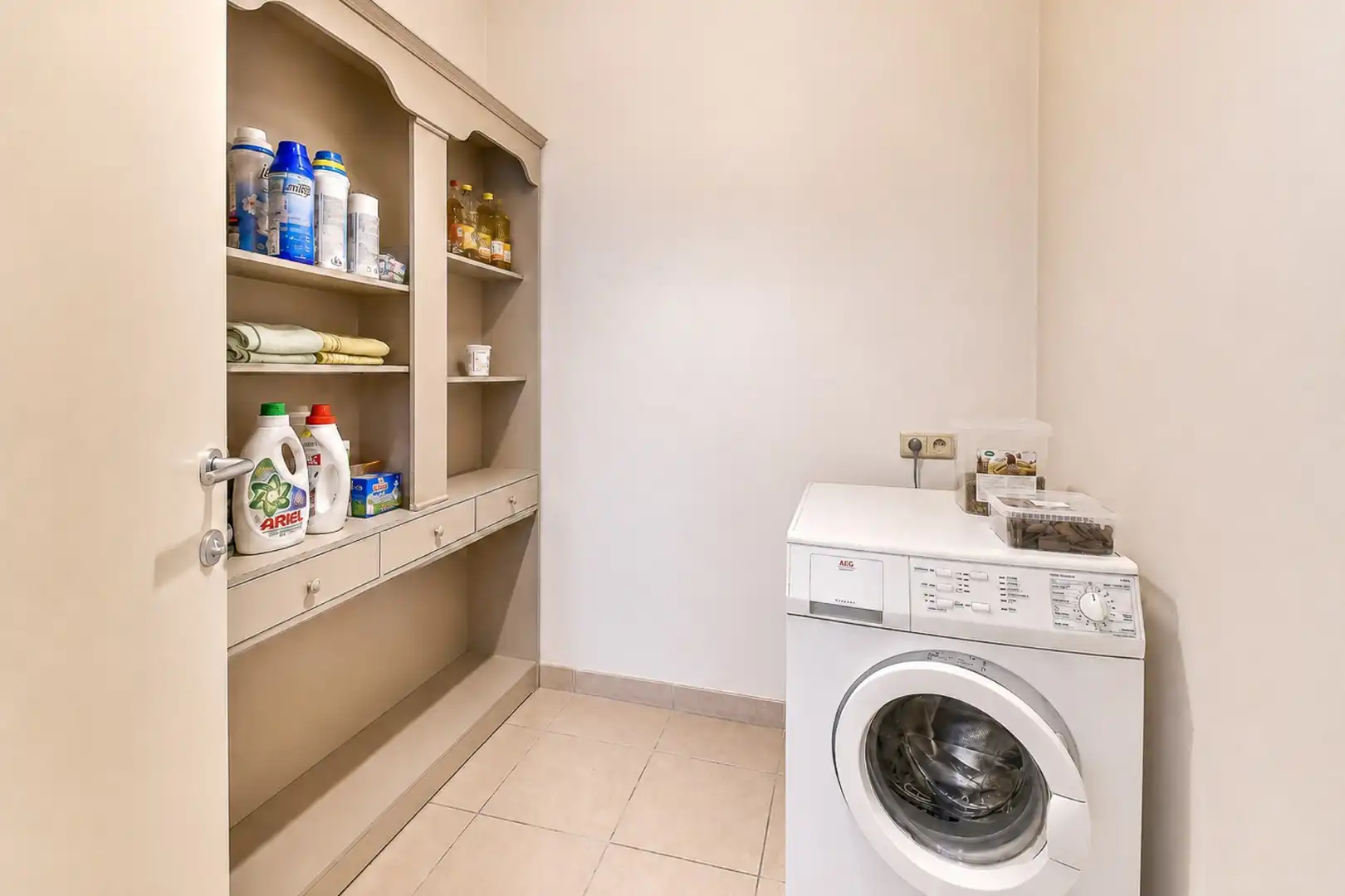 Instapklaar gelijkvloers appartement met twee slaapkamers en buitenkoer in centrum Gistel foto 9