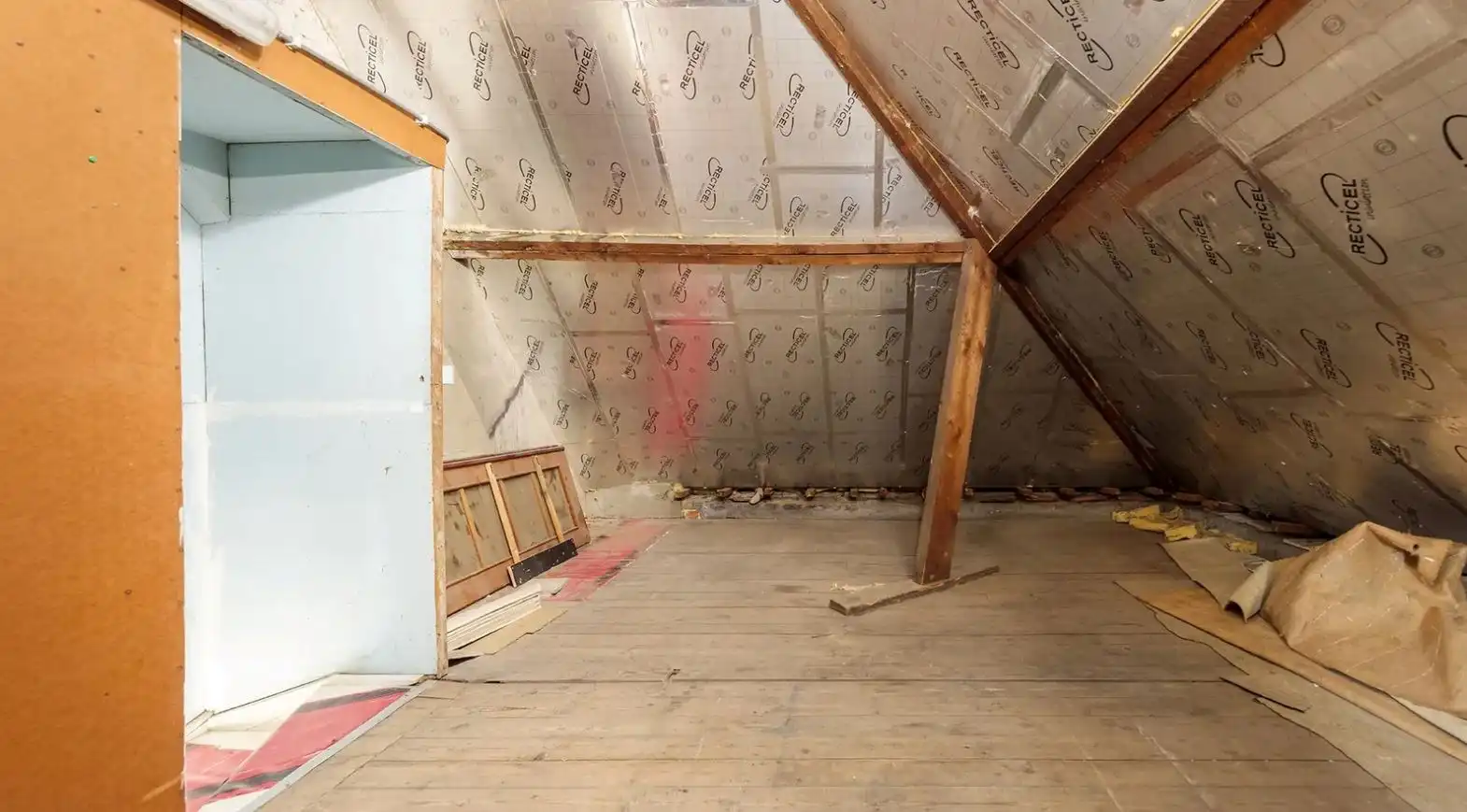 Instapklare half open bebouwing op de Tiense stadsrand foto 11