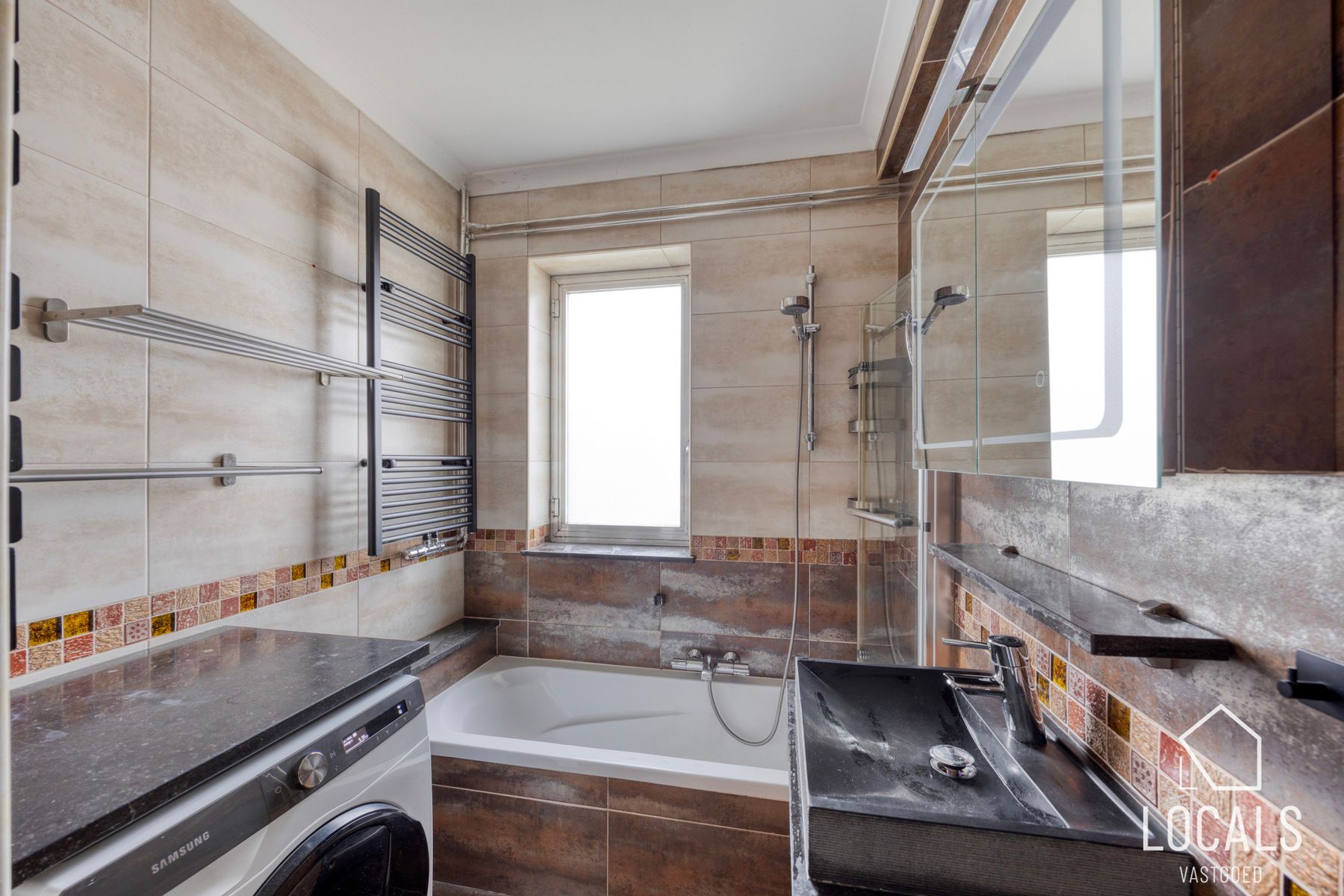 Mooi gerenoveerd appartement met 3 terrassen op toplocatie! foto 14