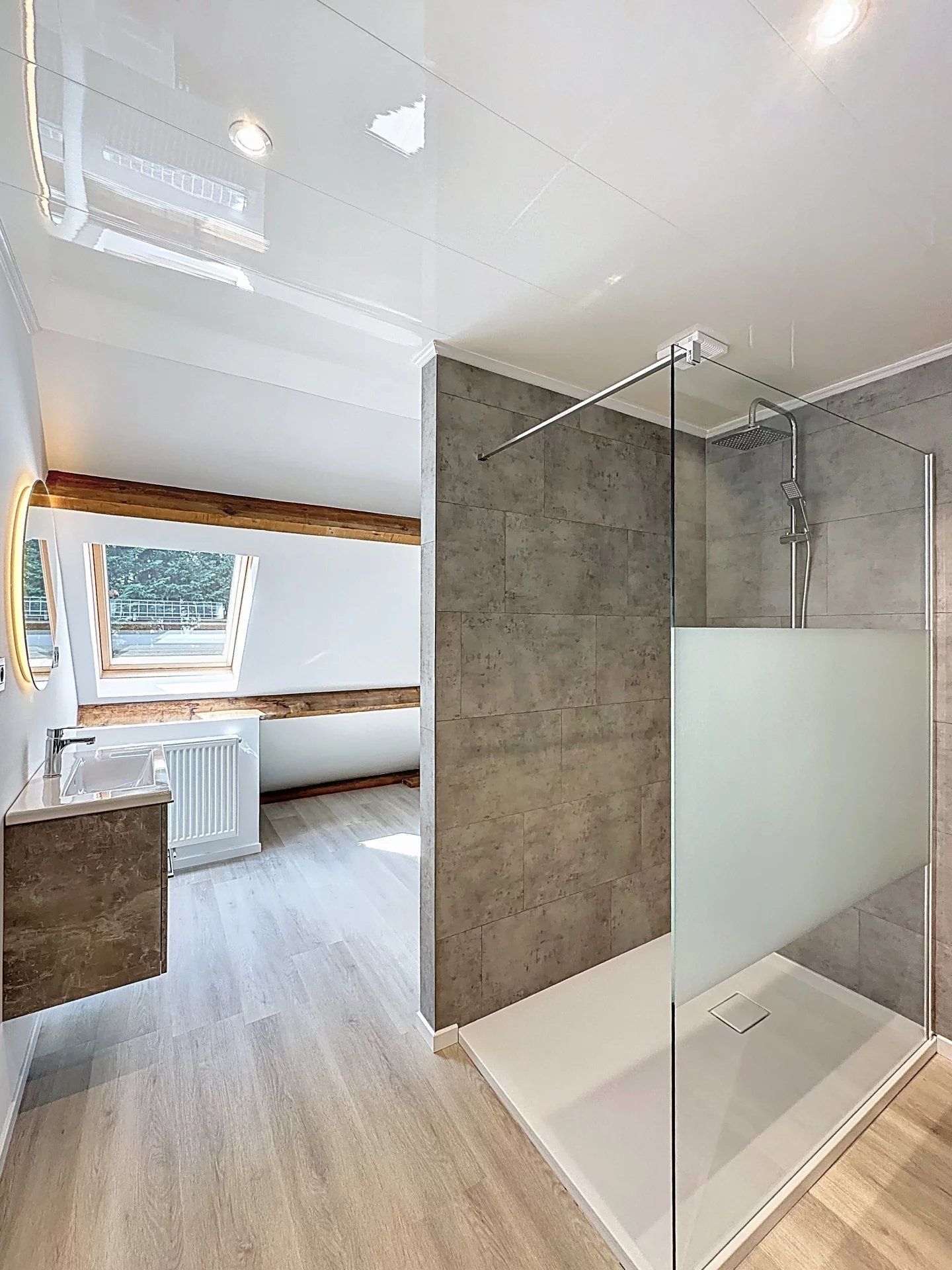 Volledig gerenoveerde villa in de Europese wijk. foto 33