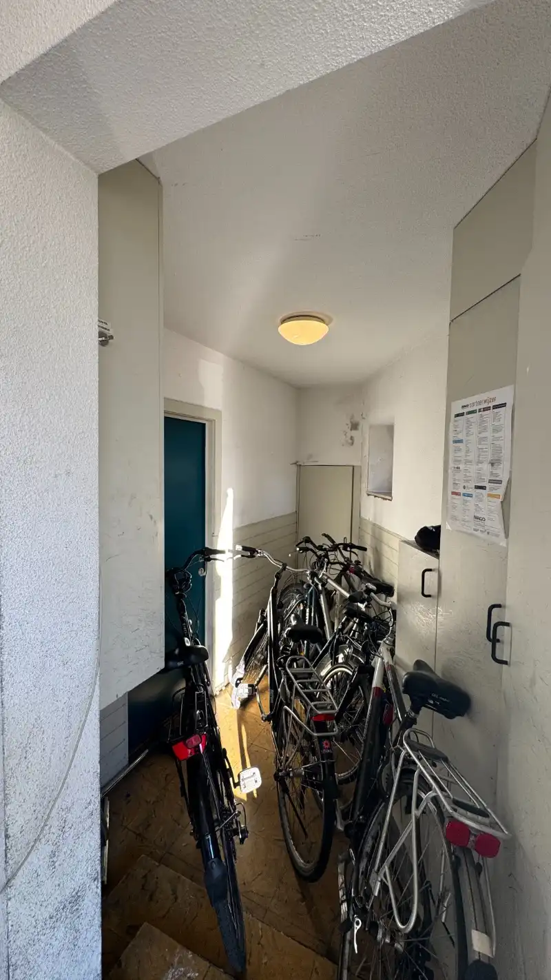 Karaktervol appartement op top-locatie aan het Sint-Pietersstation foto 10