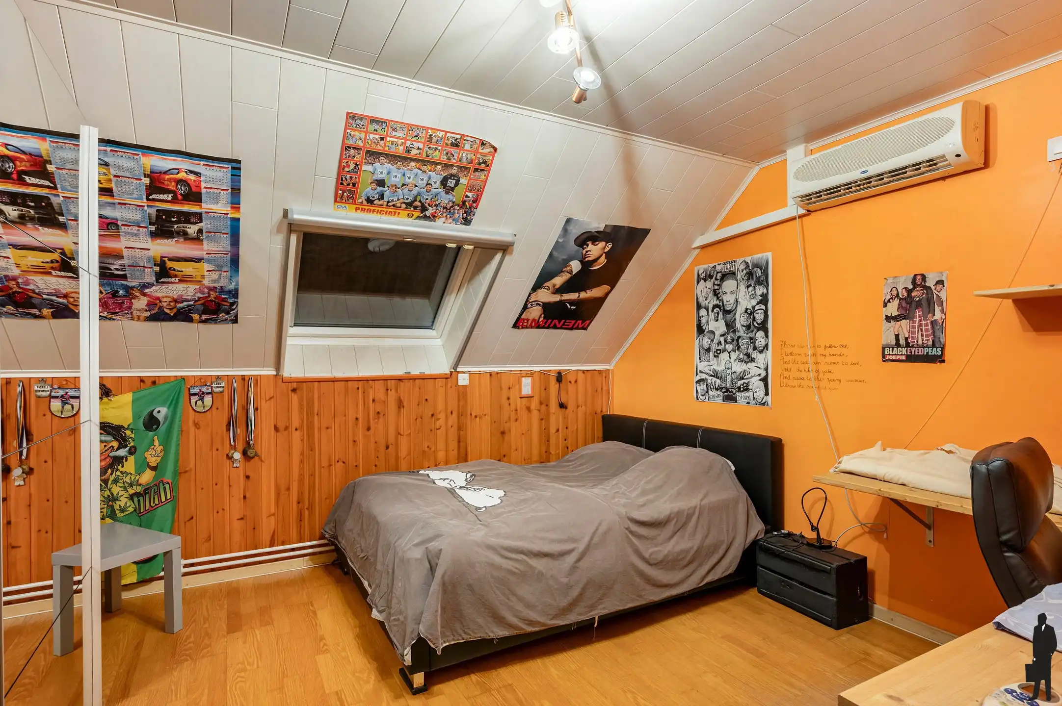 Ruime vrijstaande villa met 4 slaapkamers, inpandige garage en zuidgerichte tuin op een perceel van 2.957 m². foto 16
