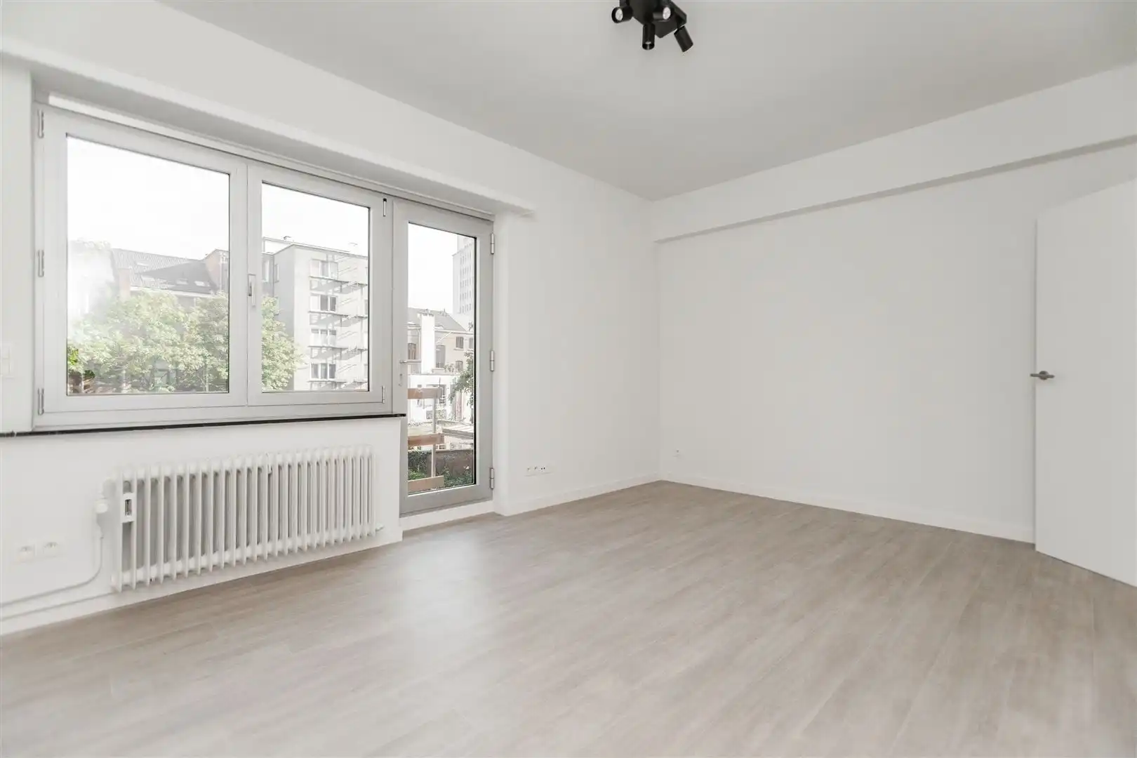 Stijlvol gerenoveerd appartement foto 16