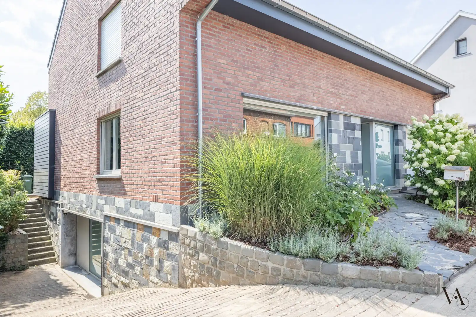 Ruim en rustig wonen met uitstekende verbinding naar Leuven en Brussel foto {{pictureIndex}}