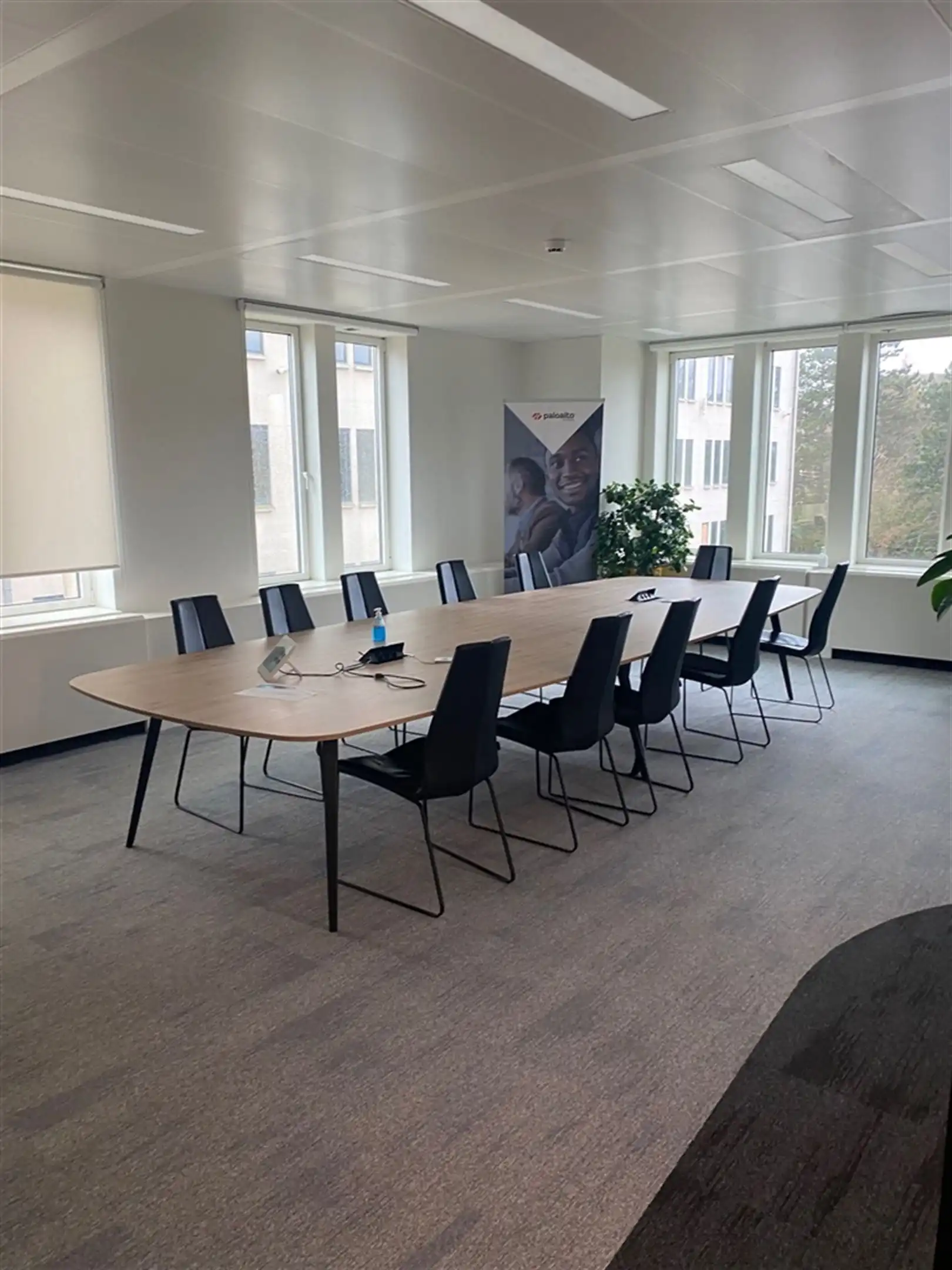 TWIN SQUARES - 984m² instapklaar foto 15