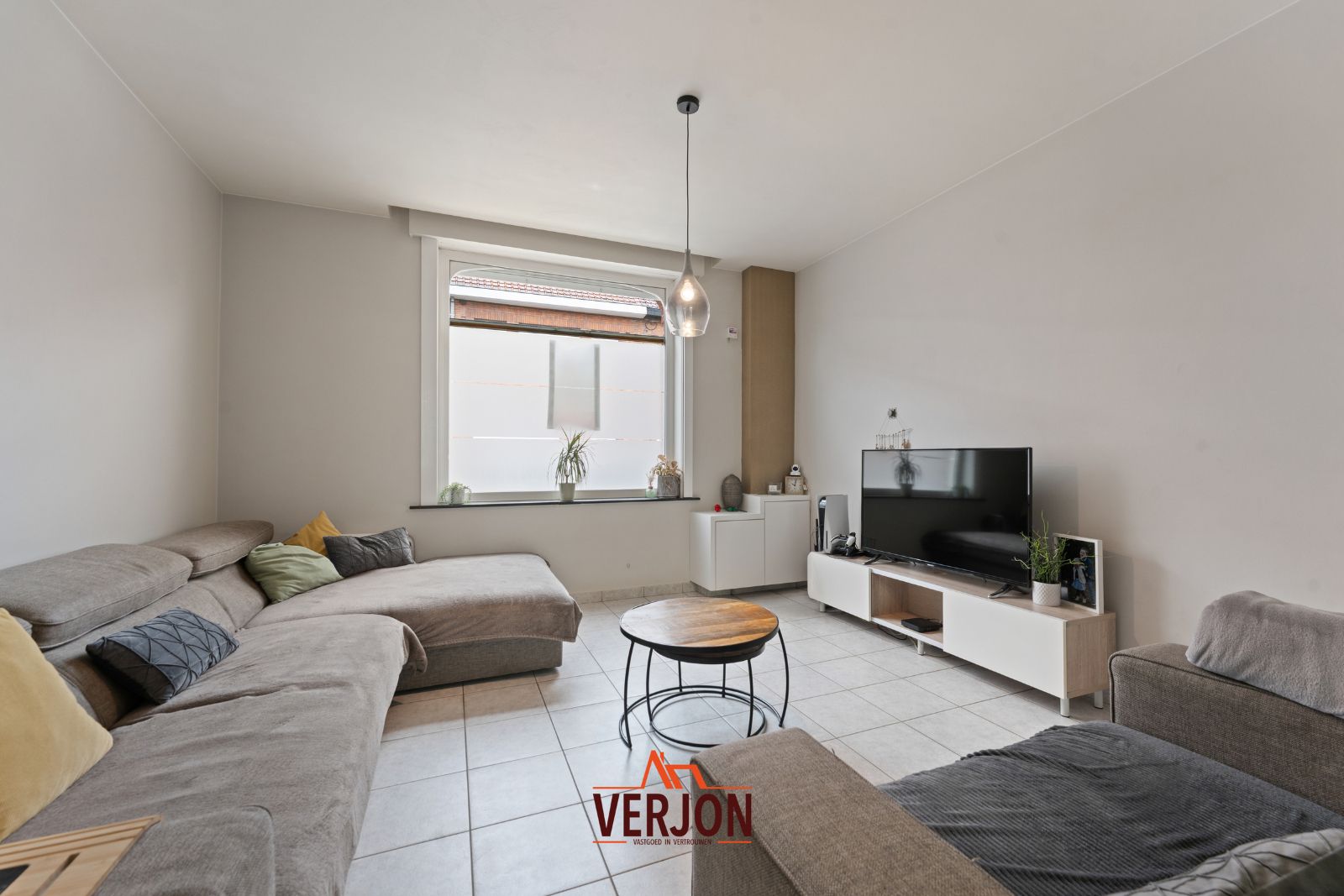 Gezinswoning met 4 slaapkamers, tuin en garage in Emelgem! foto 3