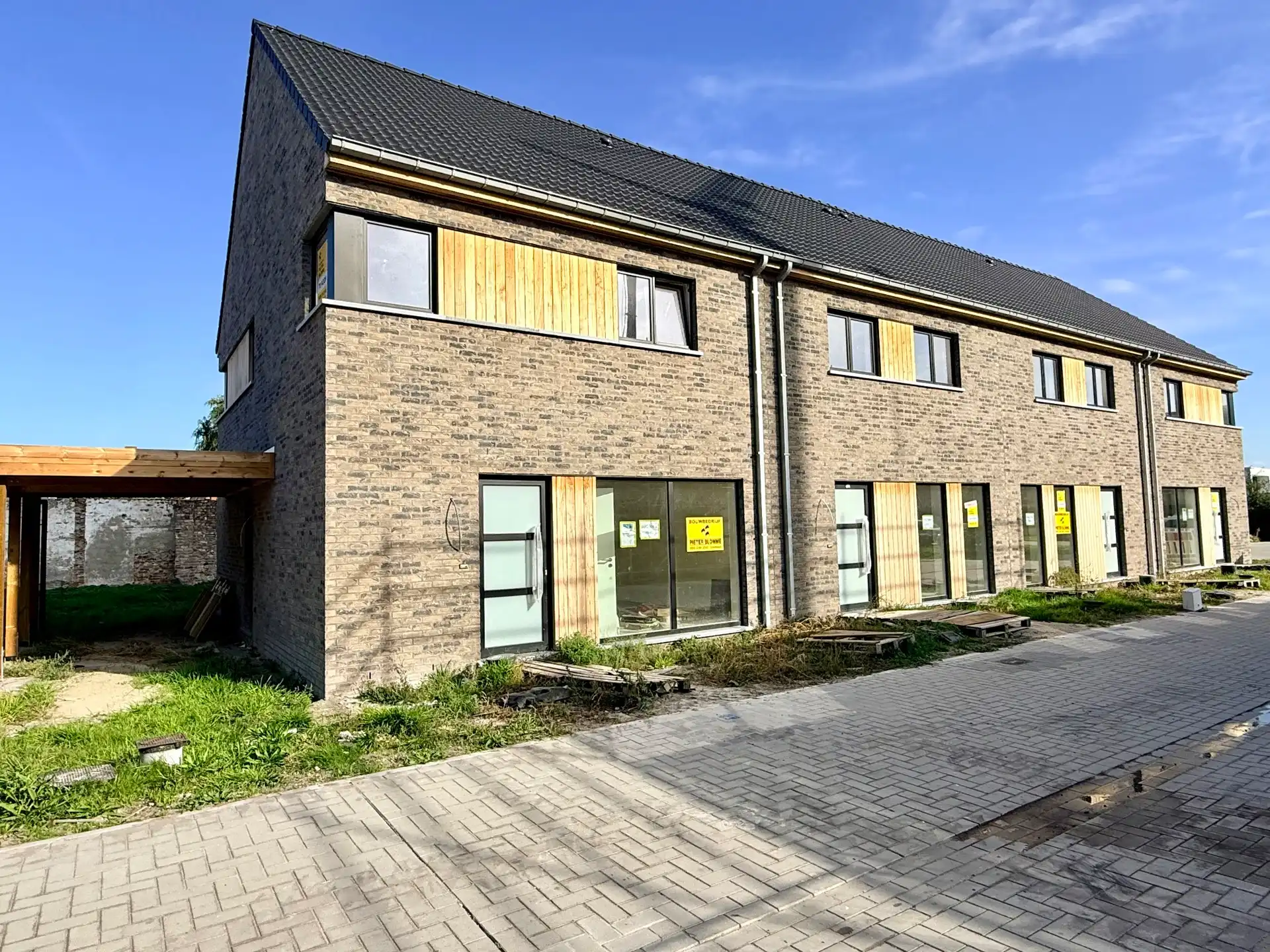 Lot 2 Halfopen bebouwing te Mouterijstraat - Gistel! foto {{pictureIndex}}