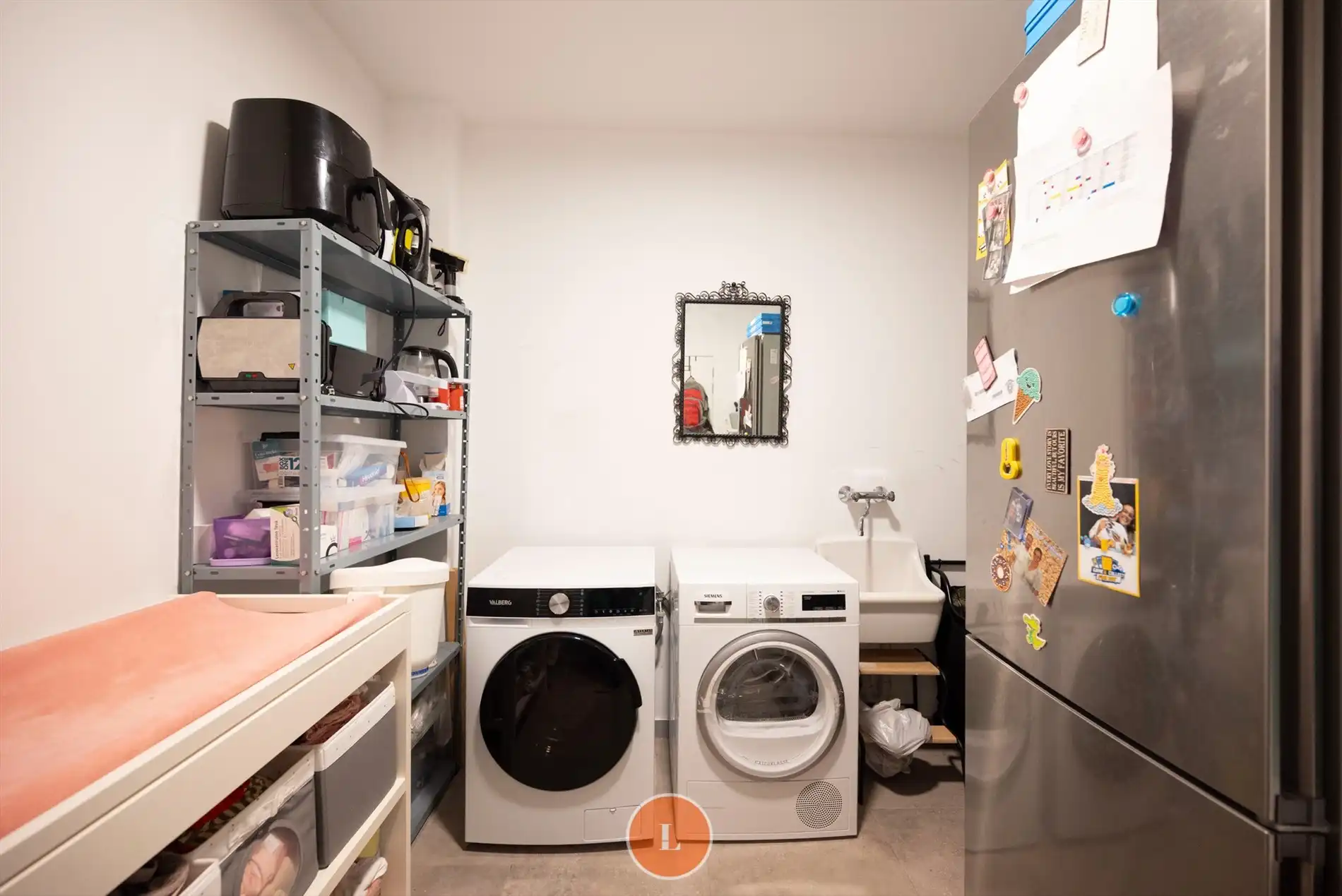 Totaal gerenoveerde gezinswoning met 4 kamers en tuin foto 6