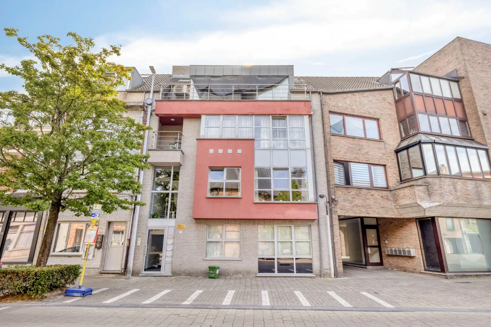 Instapklaar appartement met 1 slaapkamer en autostaanplaats nabij centrum Turnhout !  foto 13