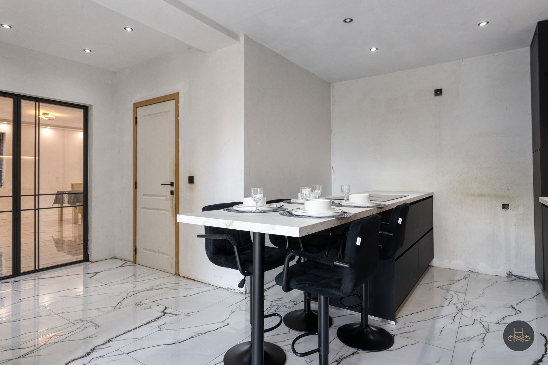 Ruime halfopen bebouwing met 5 à 6 slaapkamers en parkings foto 13