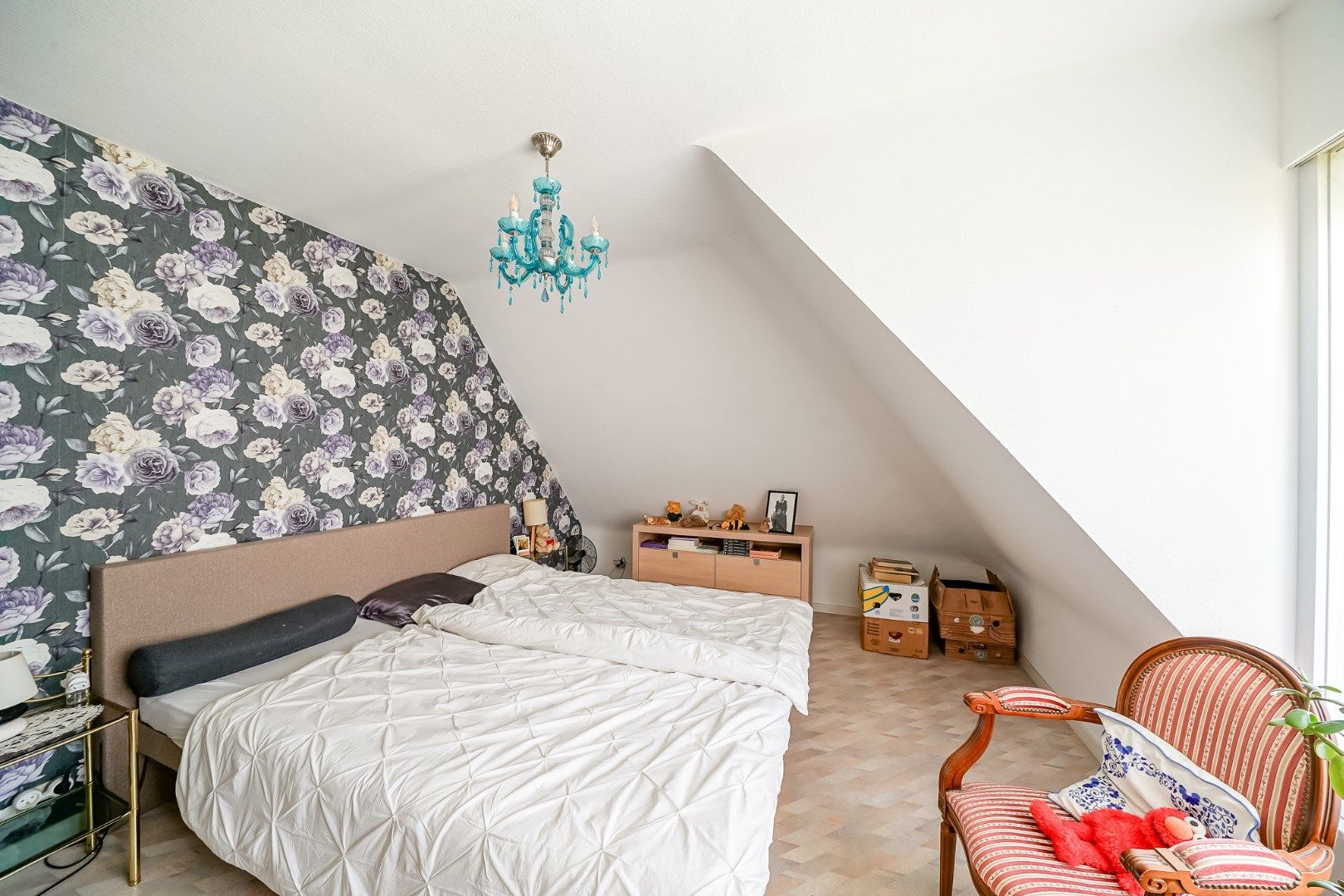 Opbrengstwoning met 2 verhuurde appartementen, tuin en 2 garages in Stene foto 19