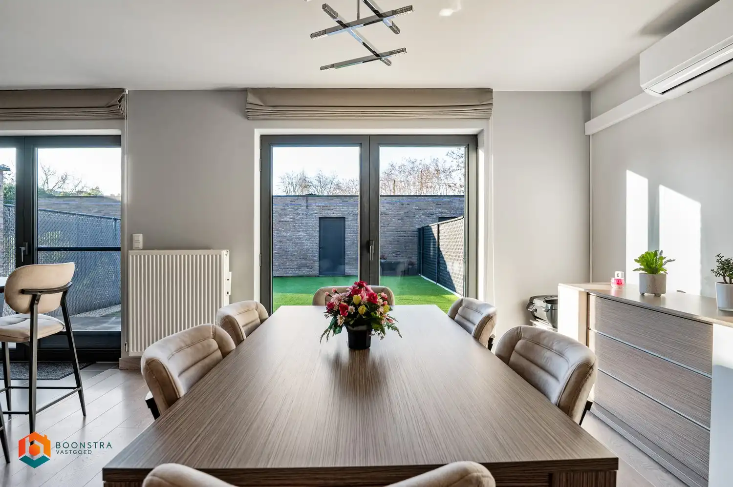 Instapklaar gelijkvloers appartement met 2slpkrs en tuin foto 3