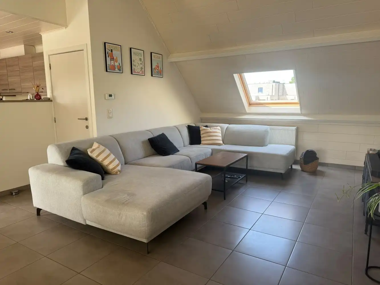 Appartement met 2 slaapkamers, terras en autostandplaats in centrum Paal foto 2