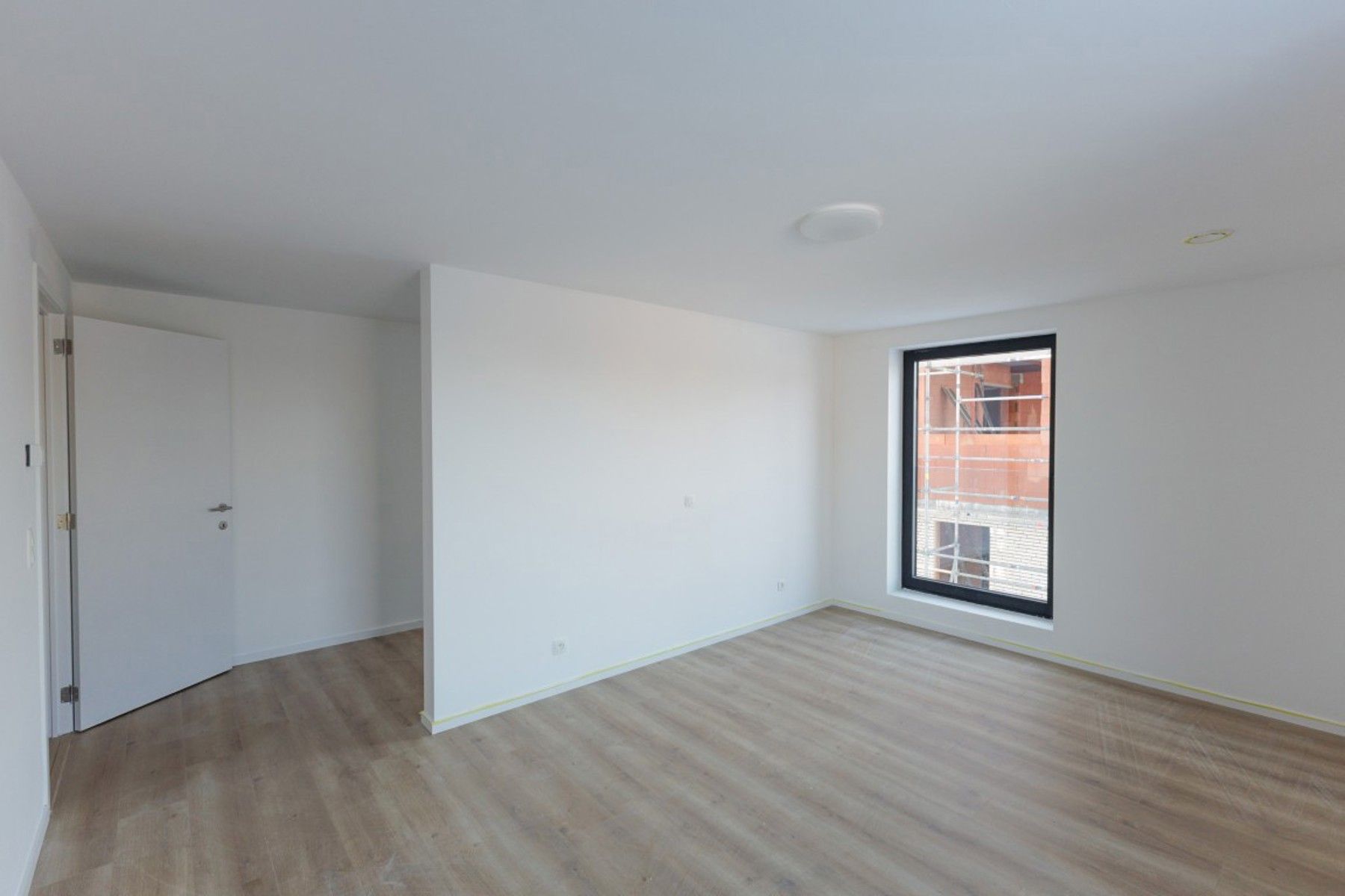 Ruime nieuwbouwwoning foto 13