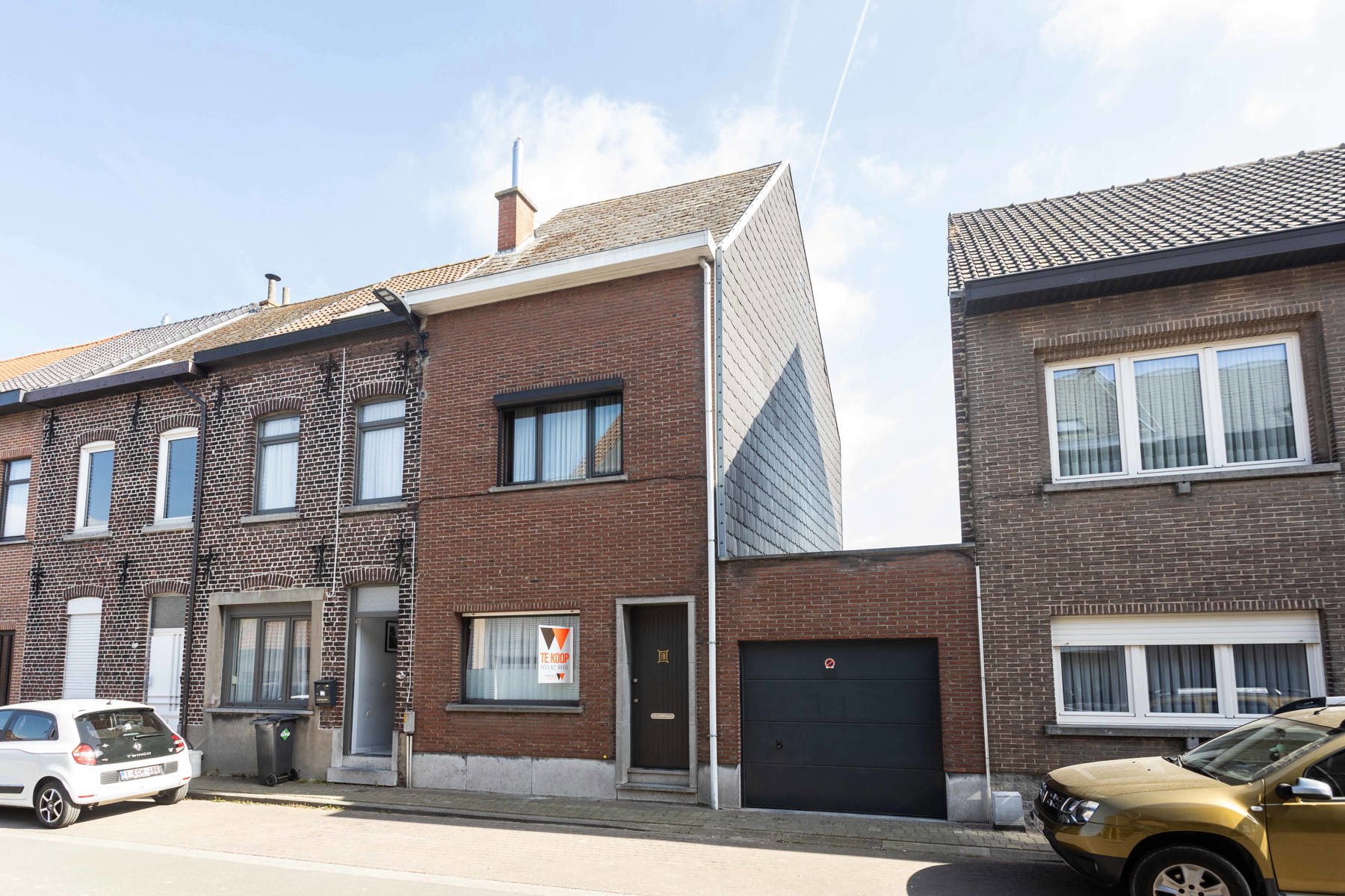 Hoofdfoto van de publicatie: Goed onderhouden woning met garage te Aalst! 
