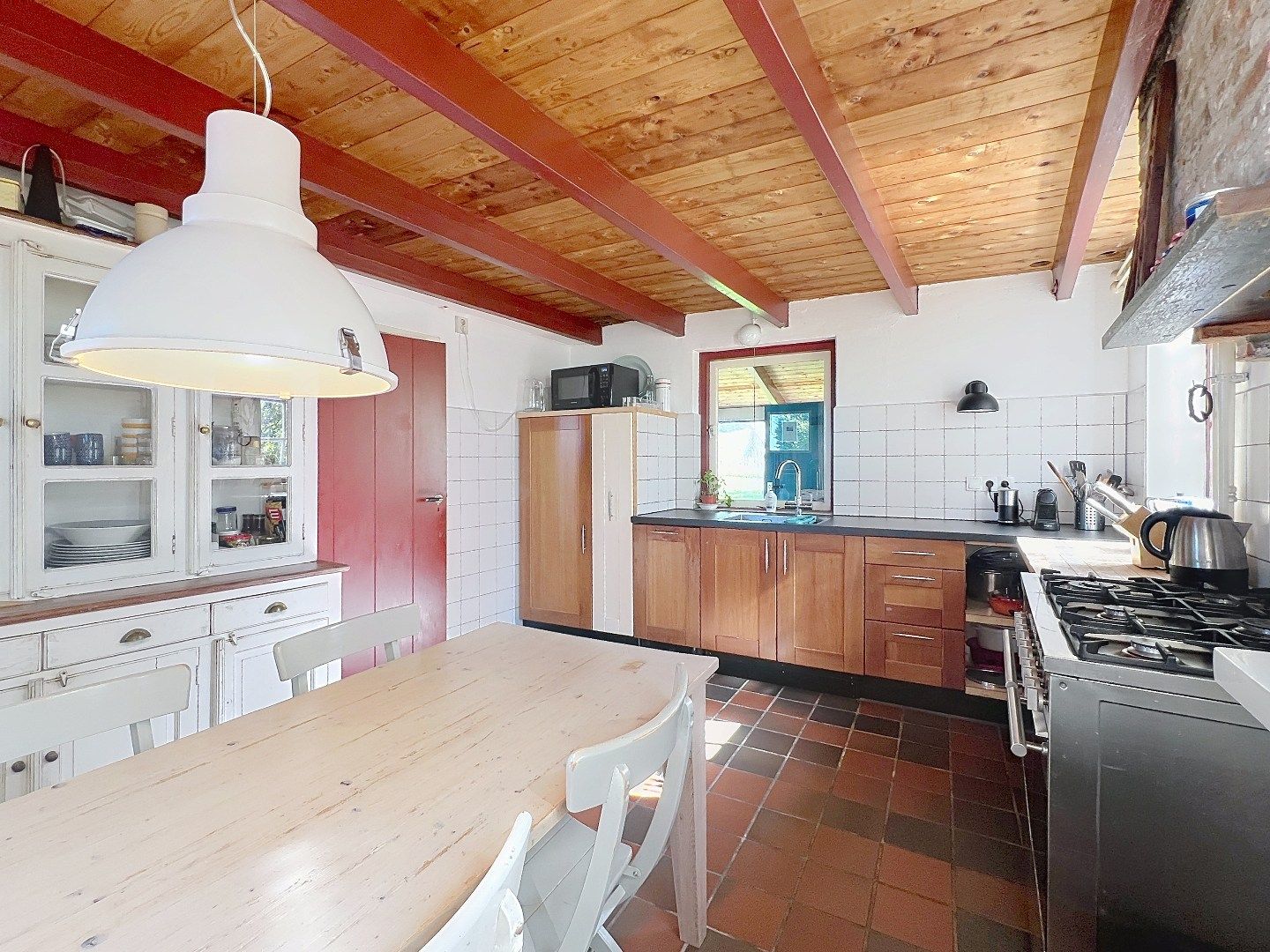 Idyllisch gelegen monumentale woning foto 16