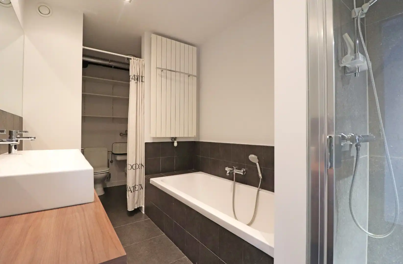 Verzorgd appartement met garage foto 7