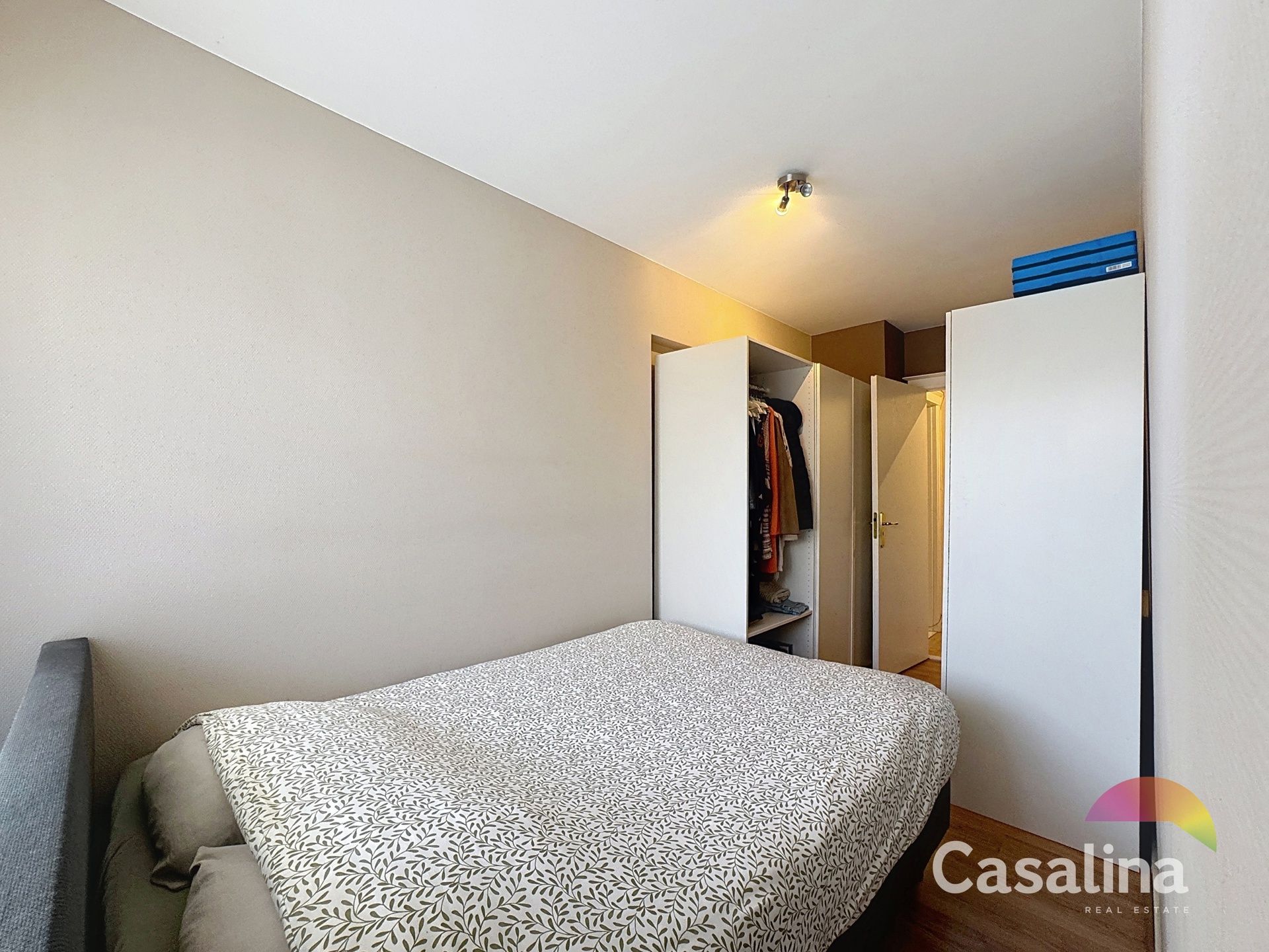 Twee-slpk appartement in uitstekende staat foto 12