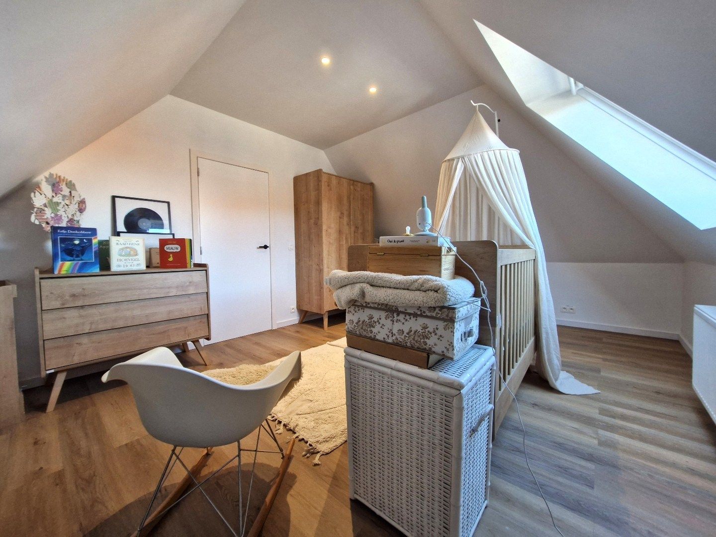 Zeer groot (129 m²), volledig gerenoveerd duplexappartement te Westkapelle foto 15