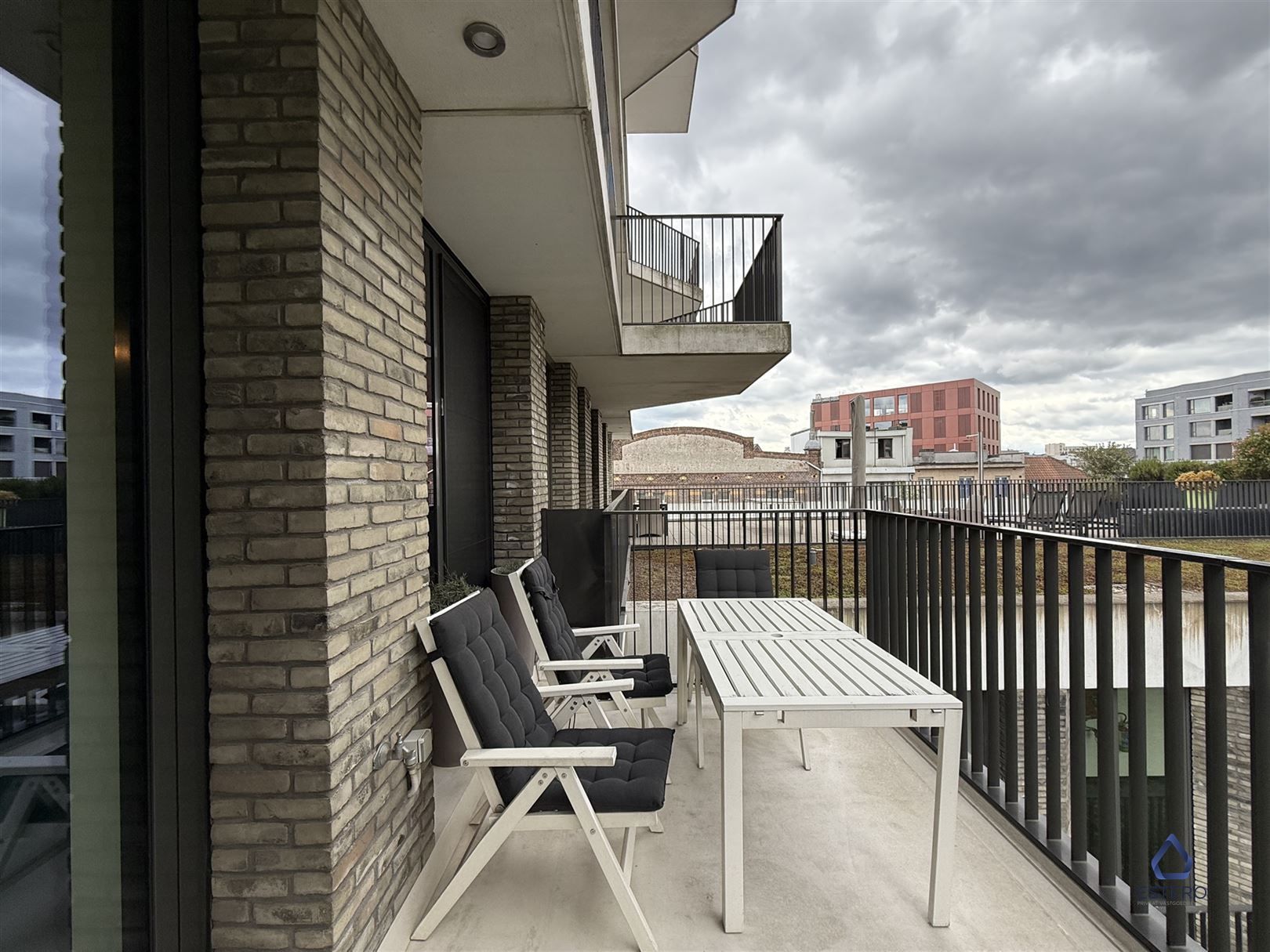 Luxueus bemeubeld 2 slk appartement in de Cadix wijk	 foto 8