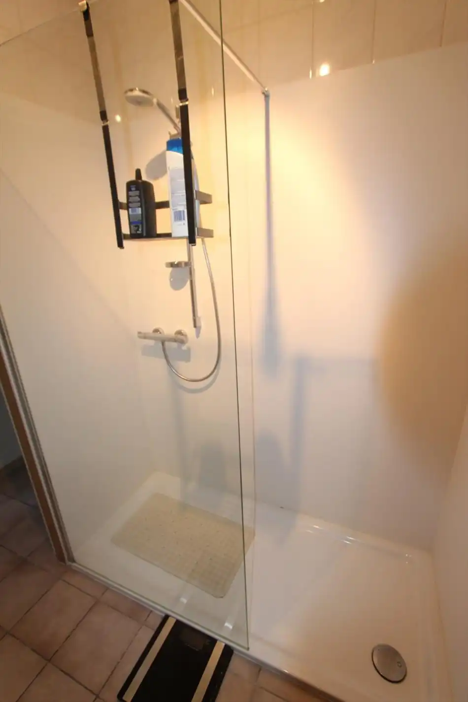 Gelijkvloers appartement met 2 slaapkamers en garage te Handzame foto 11