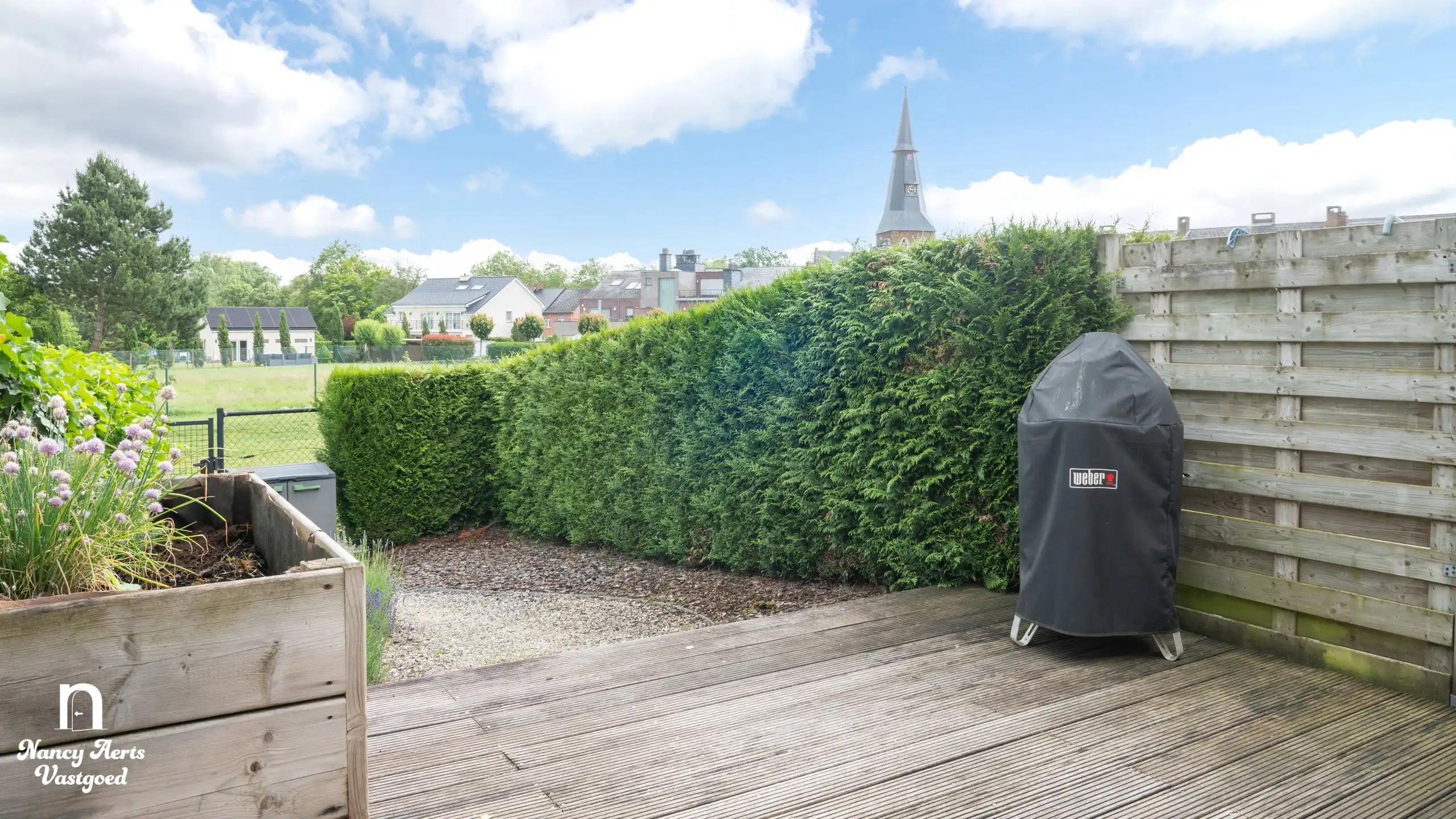 Lichtrijk gelijkvloers appartement met tuin en mooi uitzicht foto 22