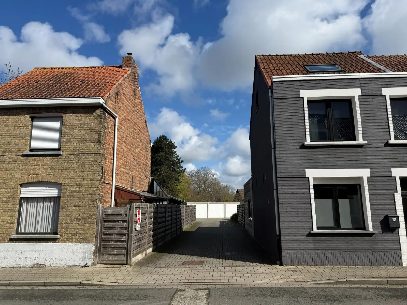 Afgesloten garagebox in uitstekende staat, gebouwd in 2015. foto 4
