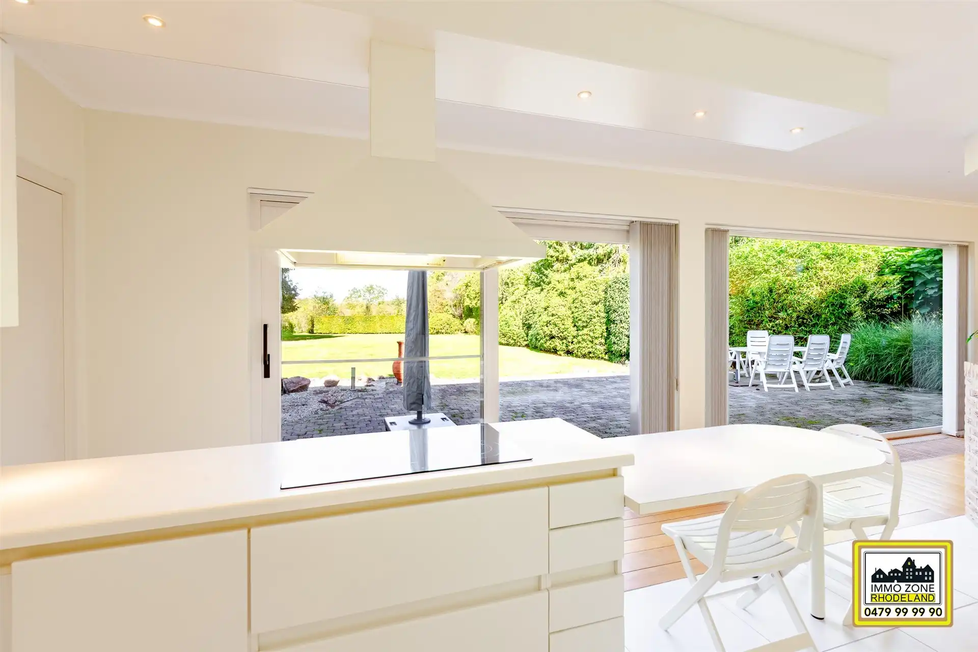 Prachtige villa met grote tuin met ideale ligging foto 12