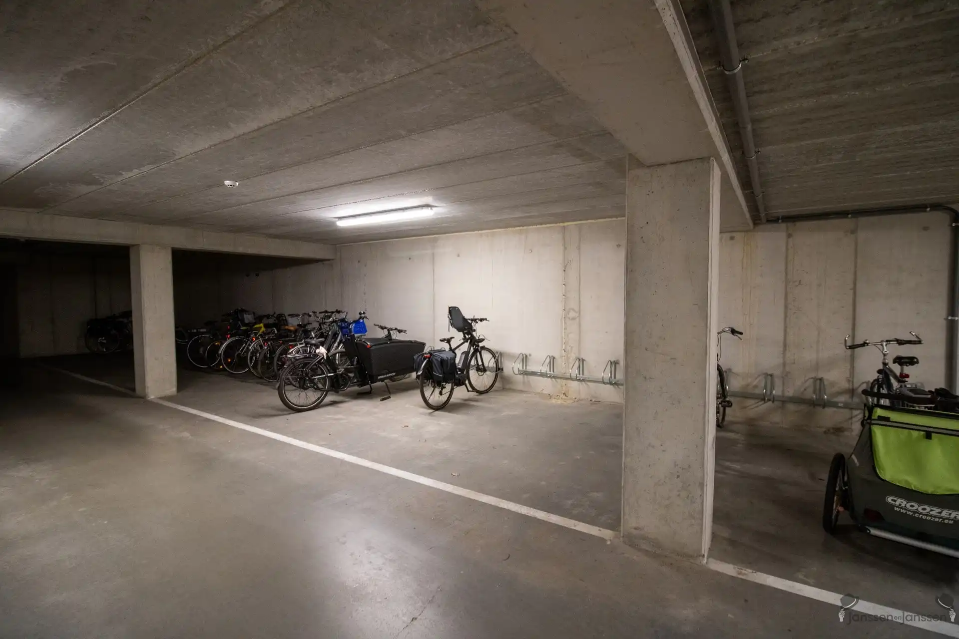 Gelijkvloers appartement met 2 slaapkamers en ruim terras foto 12