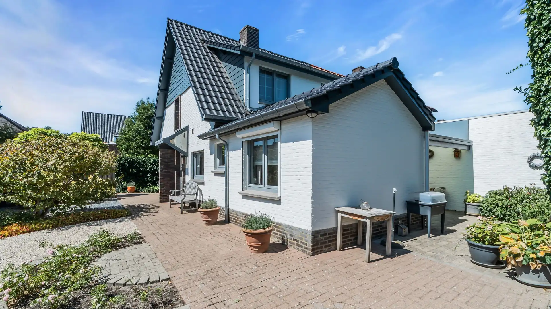 Charmante woning 3 slaapkamers een gezellige tuin te As foto 19