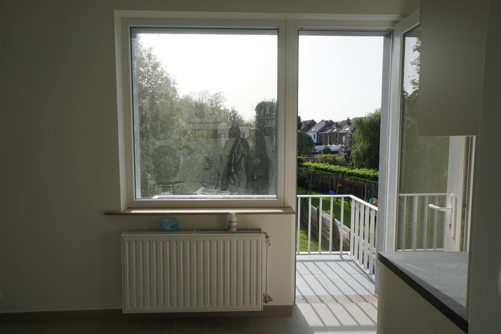 Woning met 3 slaapkamers + ruime garage foto 12