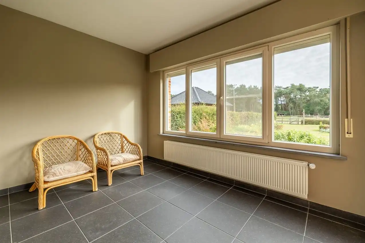 Instapklare, verrassend ruimle woning in landelijke omgeving foto 15