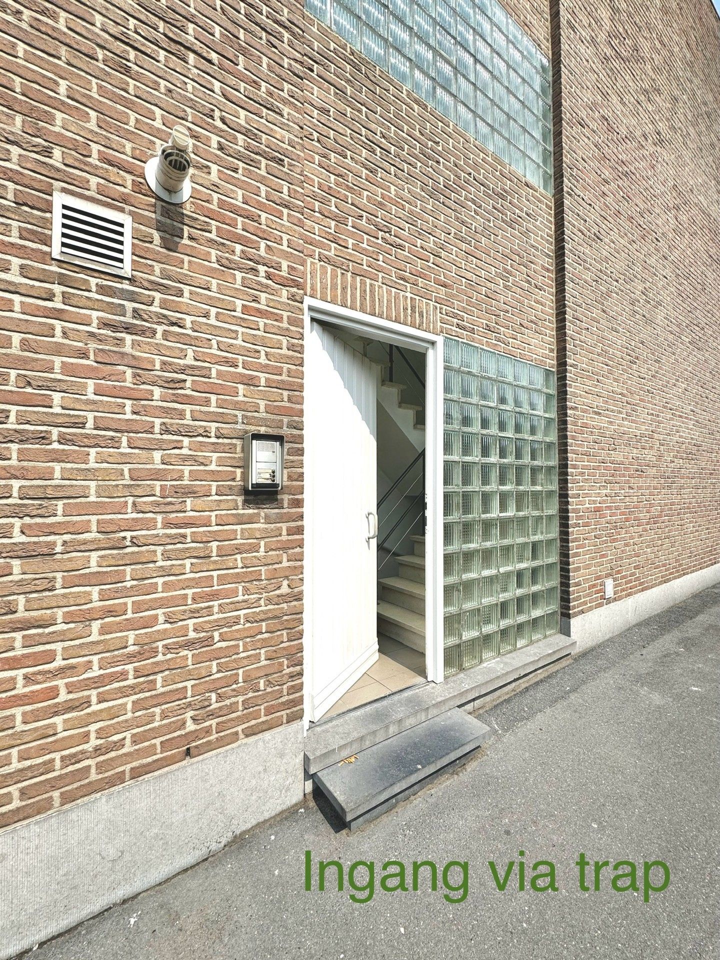 DUPLEX APPARTEMENT MET 3 SLPKS, TERRAS & GARAGE foto 24