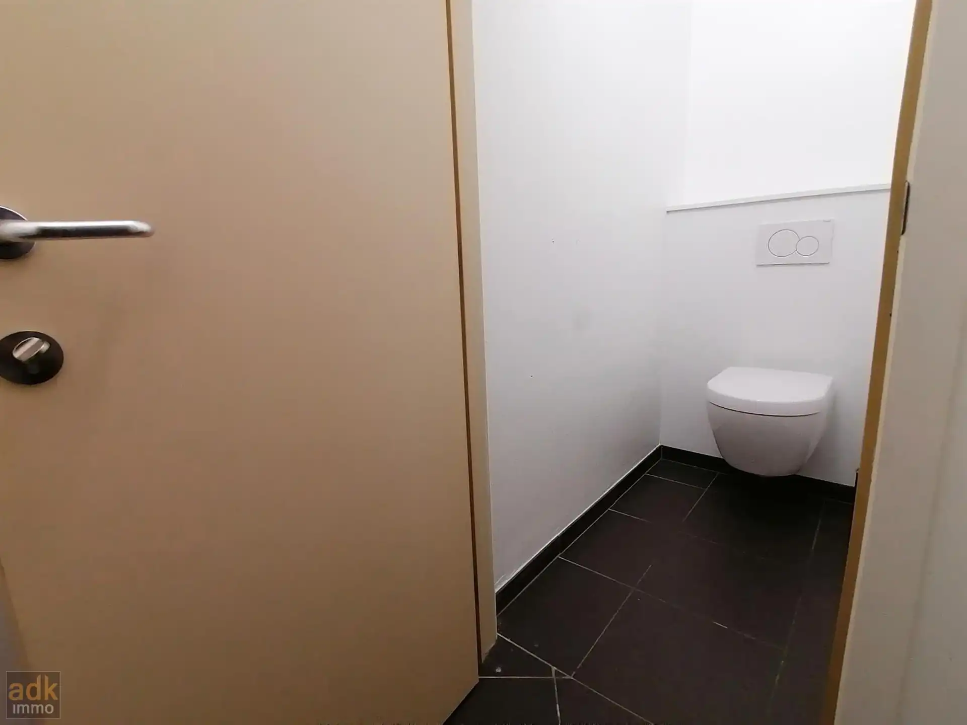 Unieke commerciële ruimte in Koksijde-Bad /incl. parking foto 14