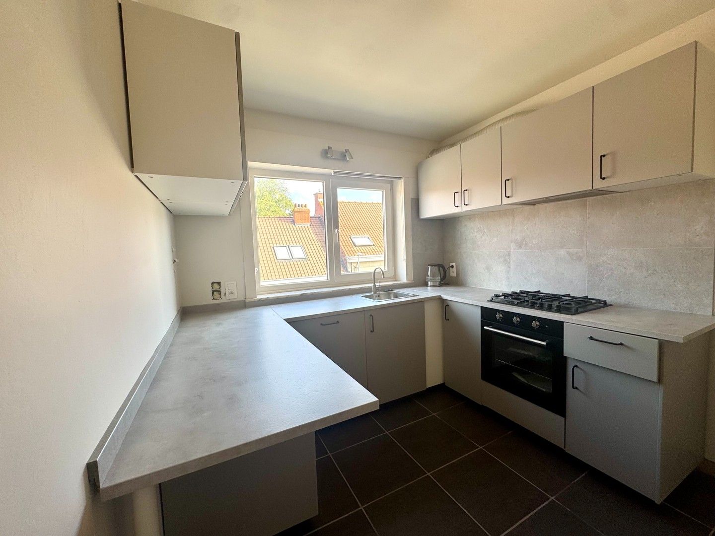Volledig gerenoveerd appartement! foto 6