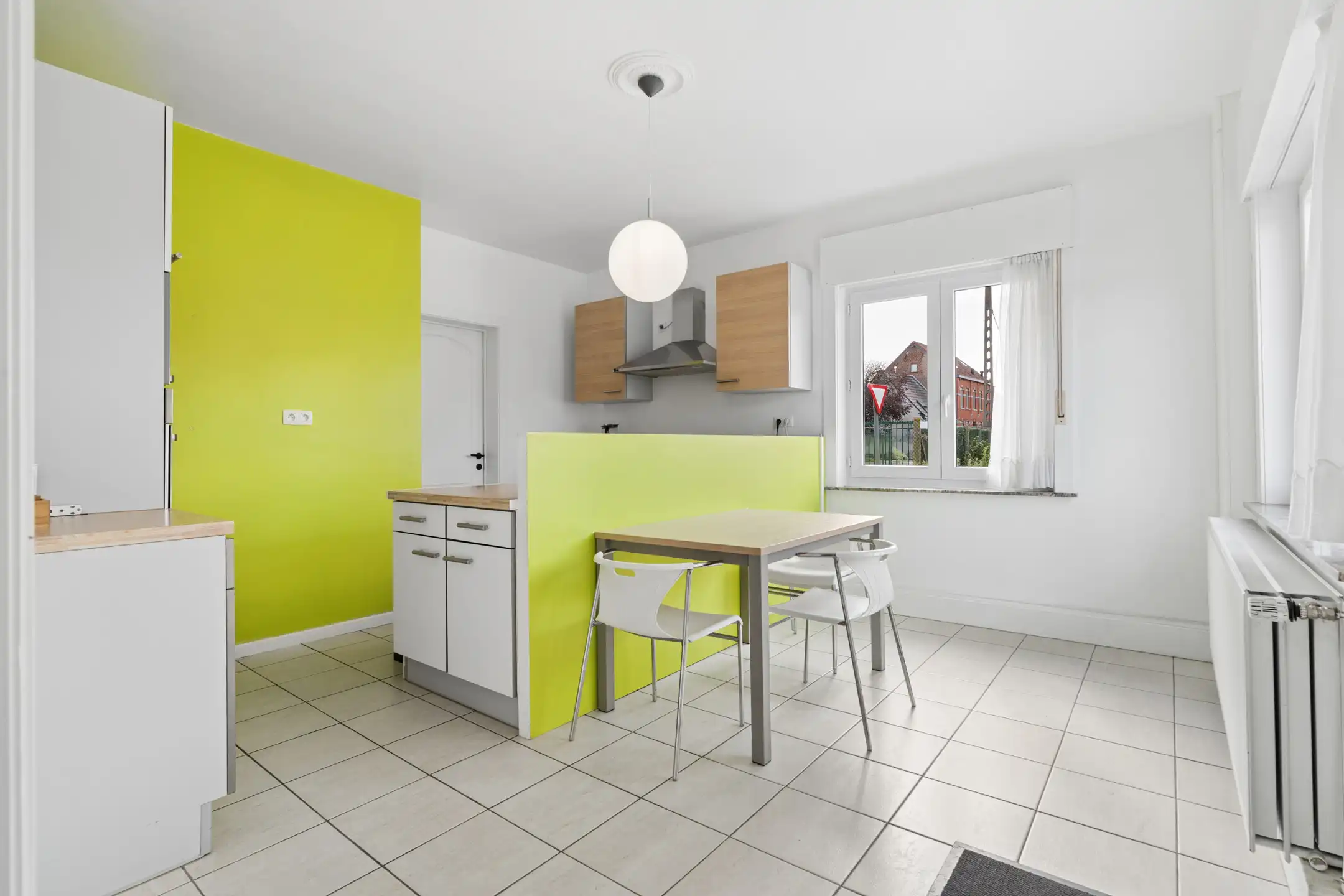 gerenoveerde woning met 3 slaapkamers, garage en tuin foto 9