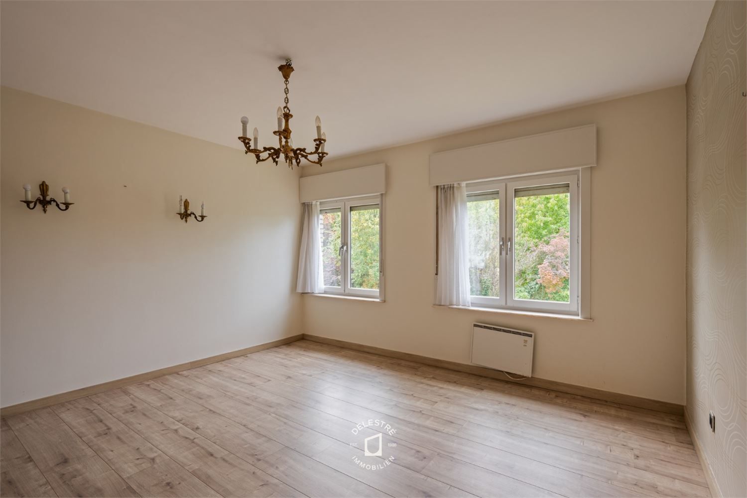 RUSTIG GELEGEN HALFOPEN MET TUIN EN GARAGE foto 17